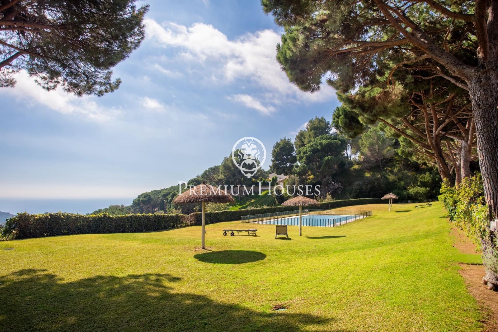 5 sypialnia Dom szeregowy na sprzedaż w Sant Vicenc de Montalt z basenem garażem - 950 000 € (Ref: 9651963)