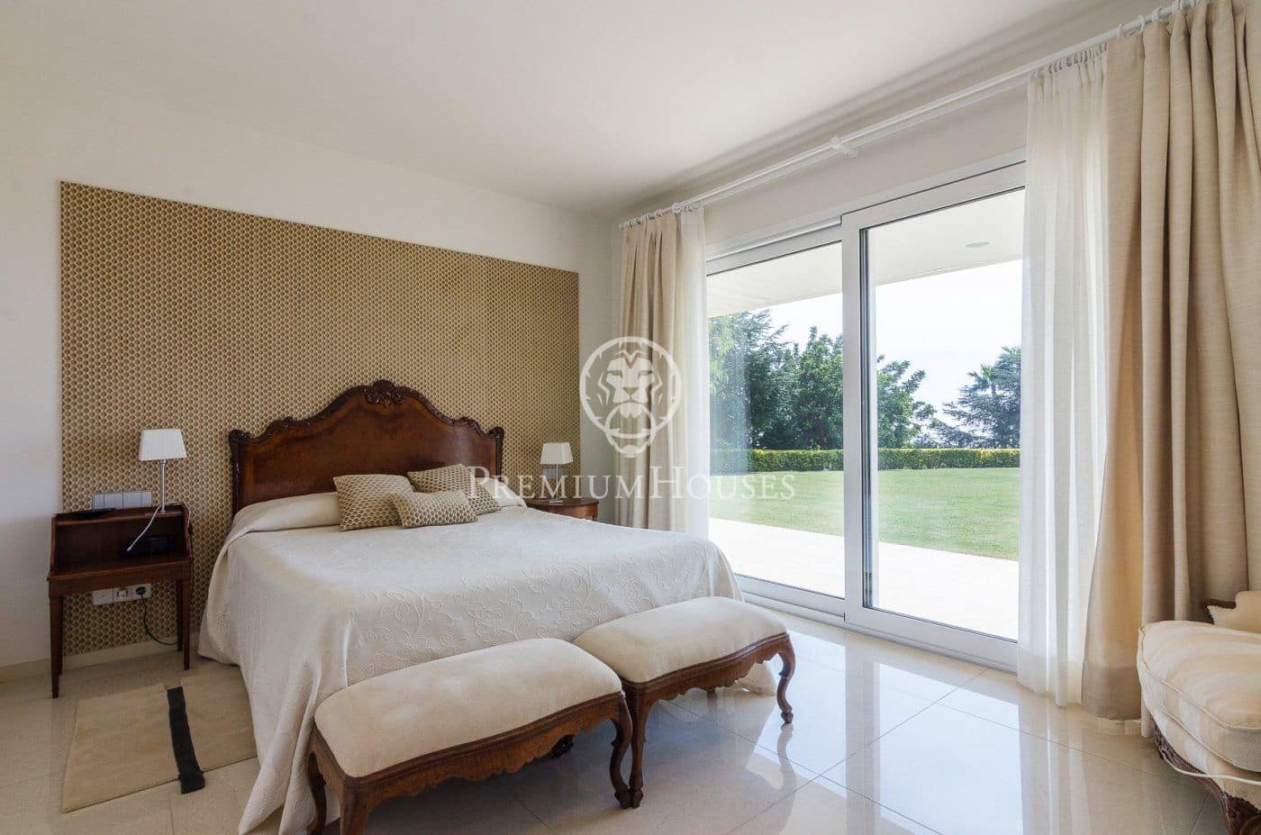 9 bedroom Villa for sale in Sant Vicenc de Montalt with pool garage - € 2,475,000 (Ref: 9651964)