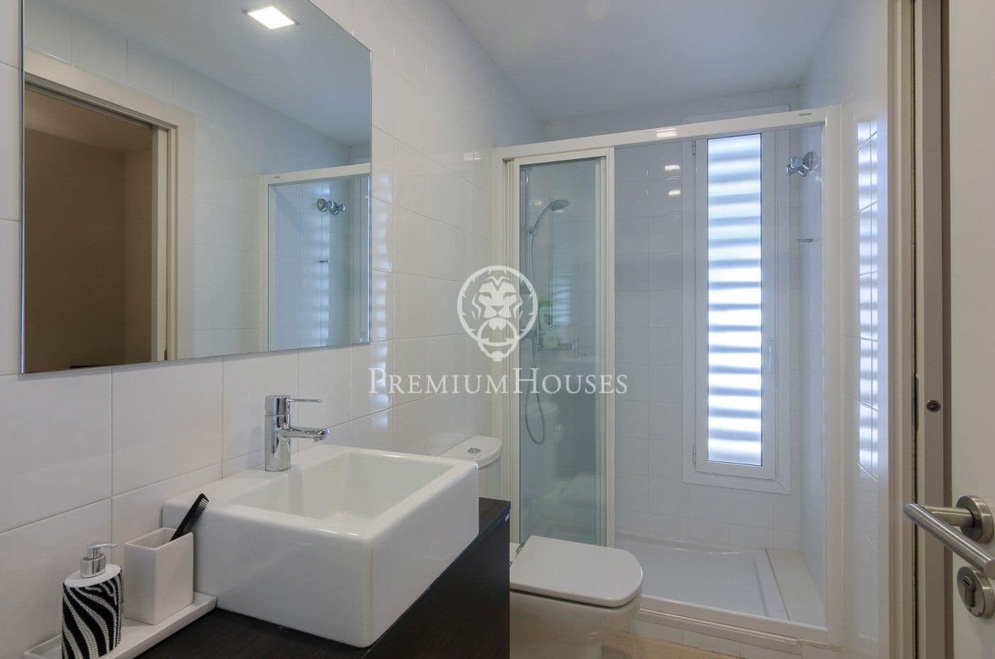 9 bedroom Villa for sale in Sant Vicenc de Montalt with pool garage - € 2,475,000 (Ref: 9651964)