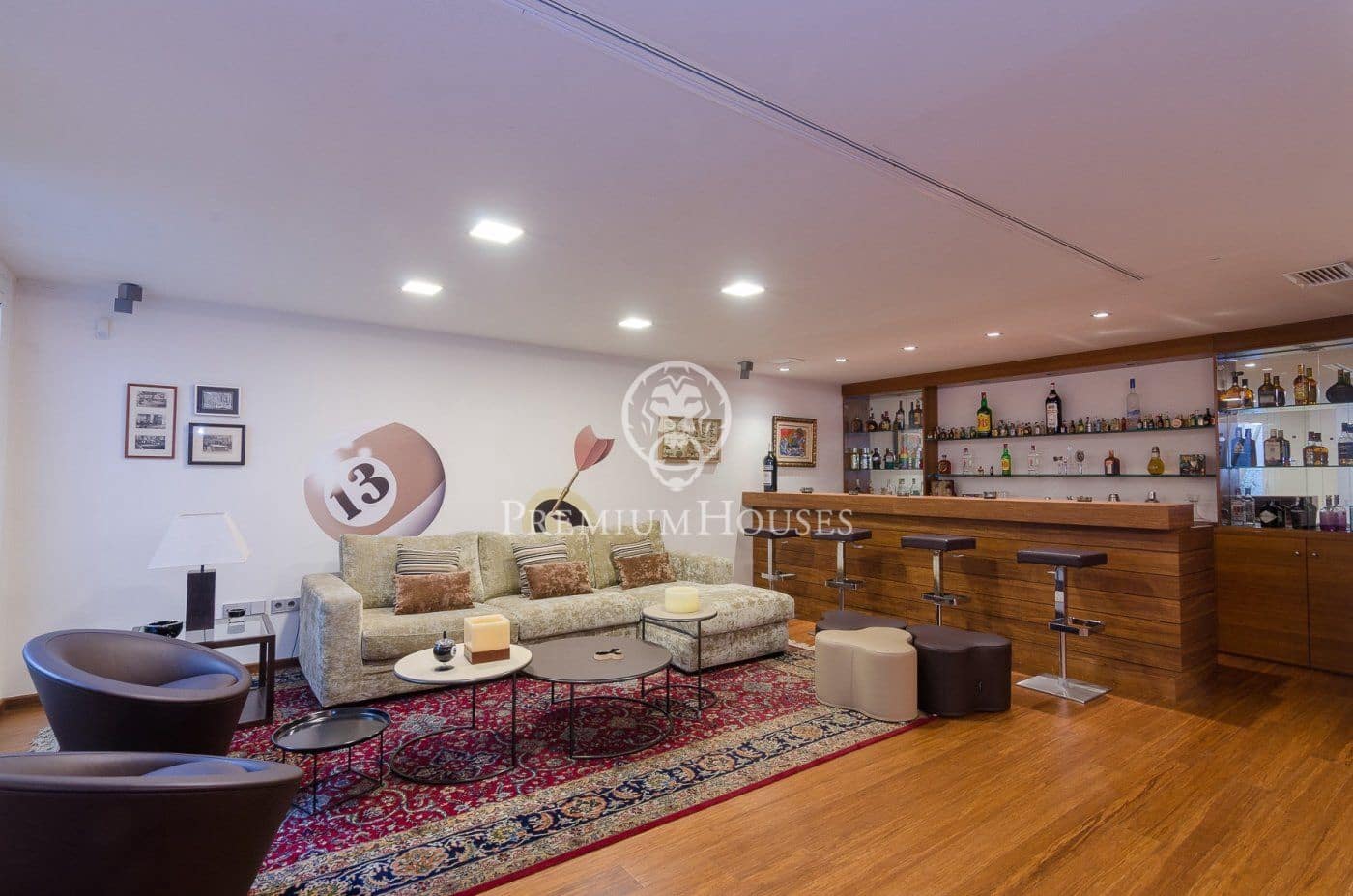 9 bedroom Villa for sale in Sant Vicenc de Montalt with pool garage - € 2,475,000 (Ref: 9651964)