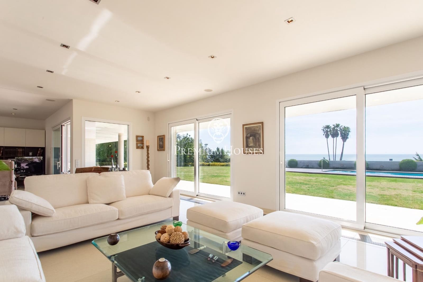 9 bedroom Villa for sale in Sant Vicenc de Montalt with pool garage - € 2,475,000 (Ref: 9651964)