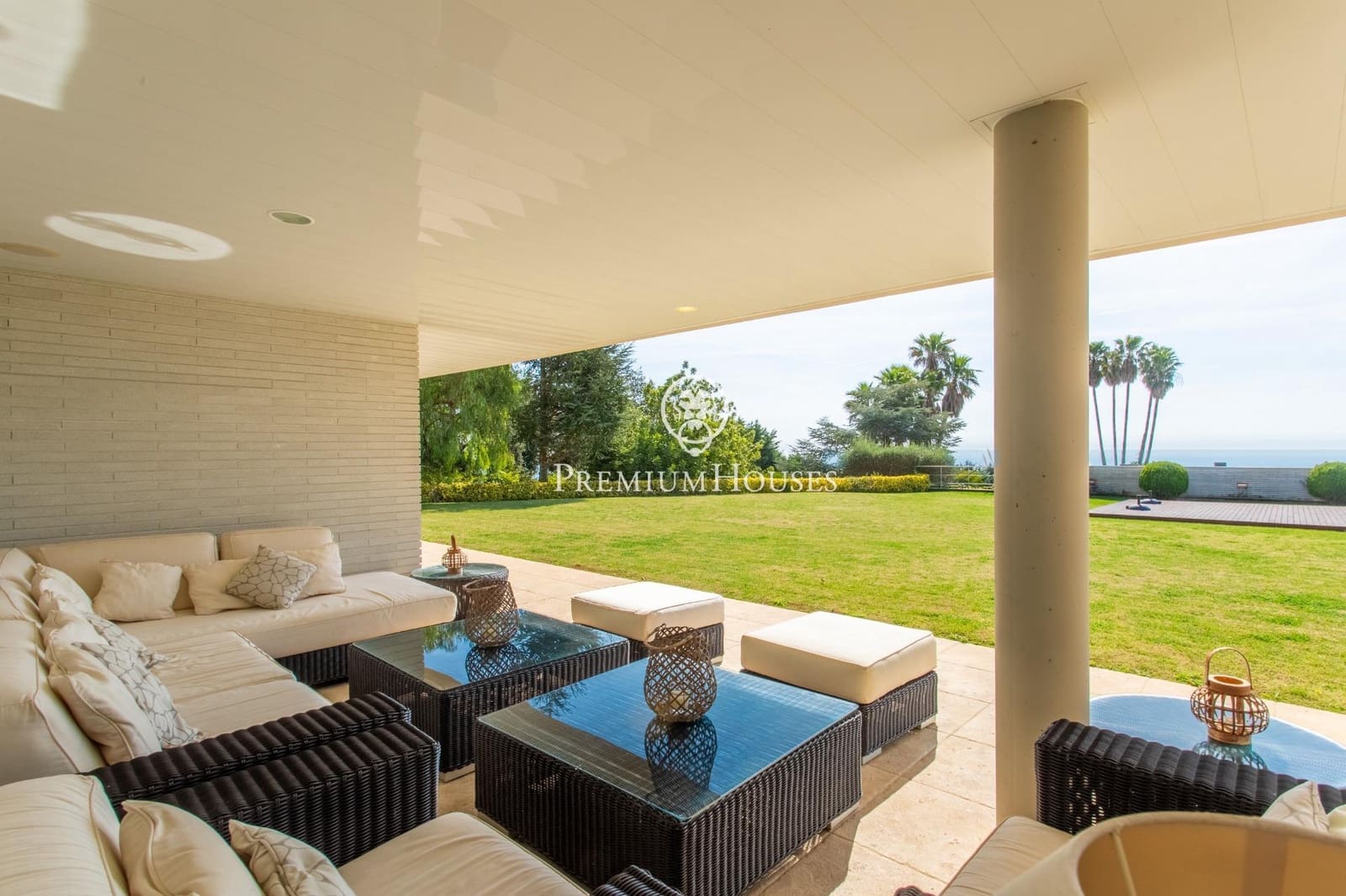 9 bedroom Villa for sale in Sant Vicenc de Montalt with pool garage - € 2,475,000 (Ref: 9651964)
