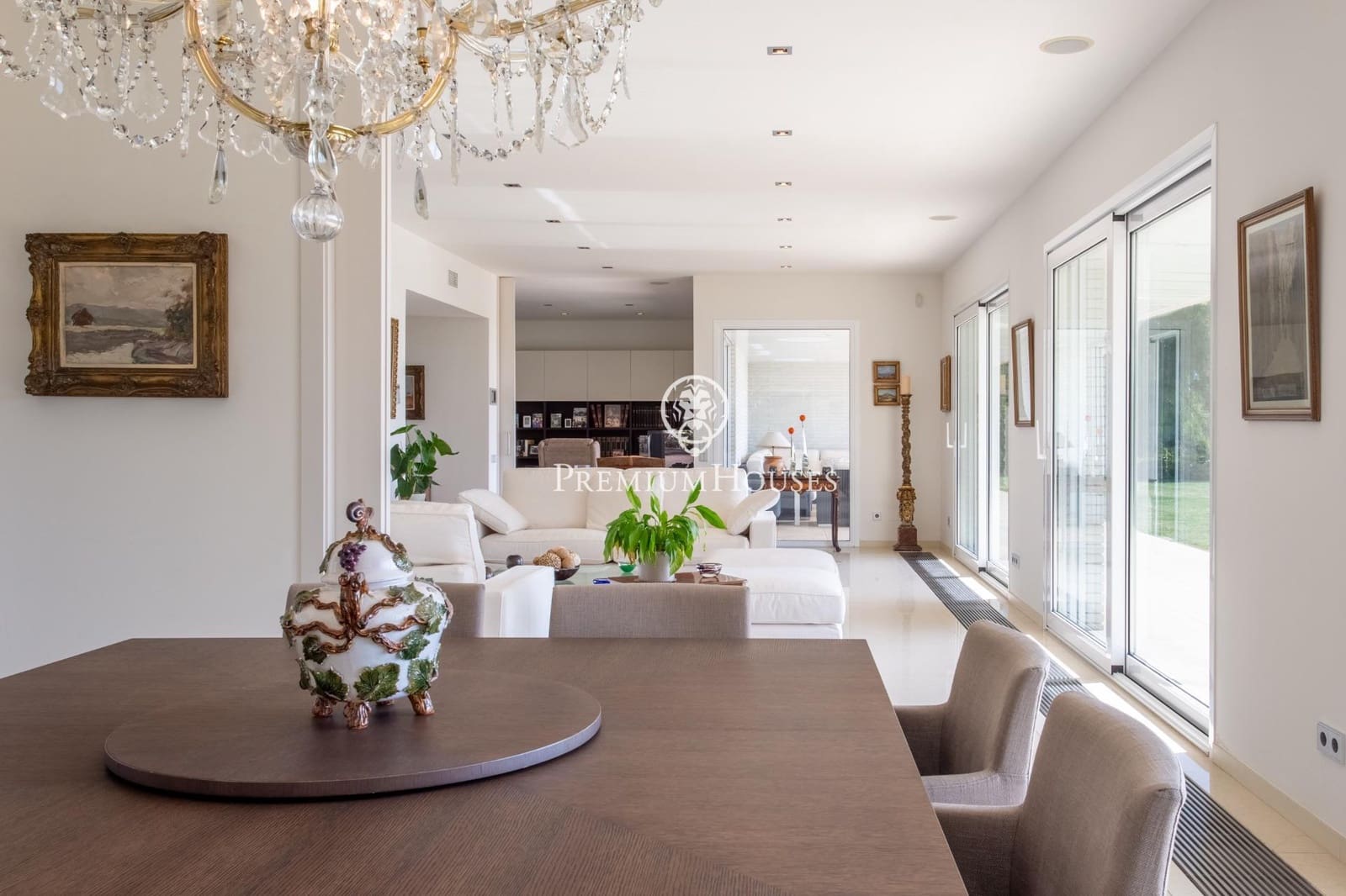 9 bedroom Villa for sale in Sant Vicenc de Montalt with pool garage - € 2,475,000 (Ref: 9651964)