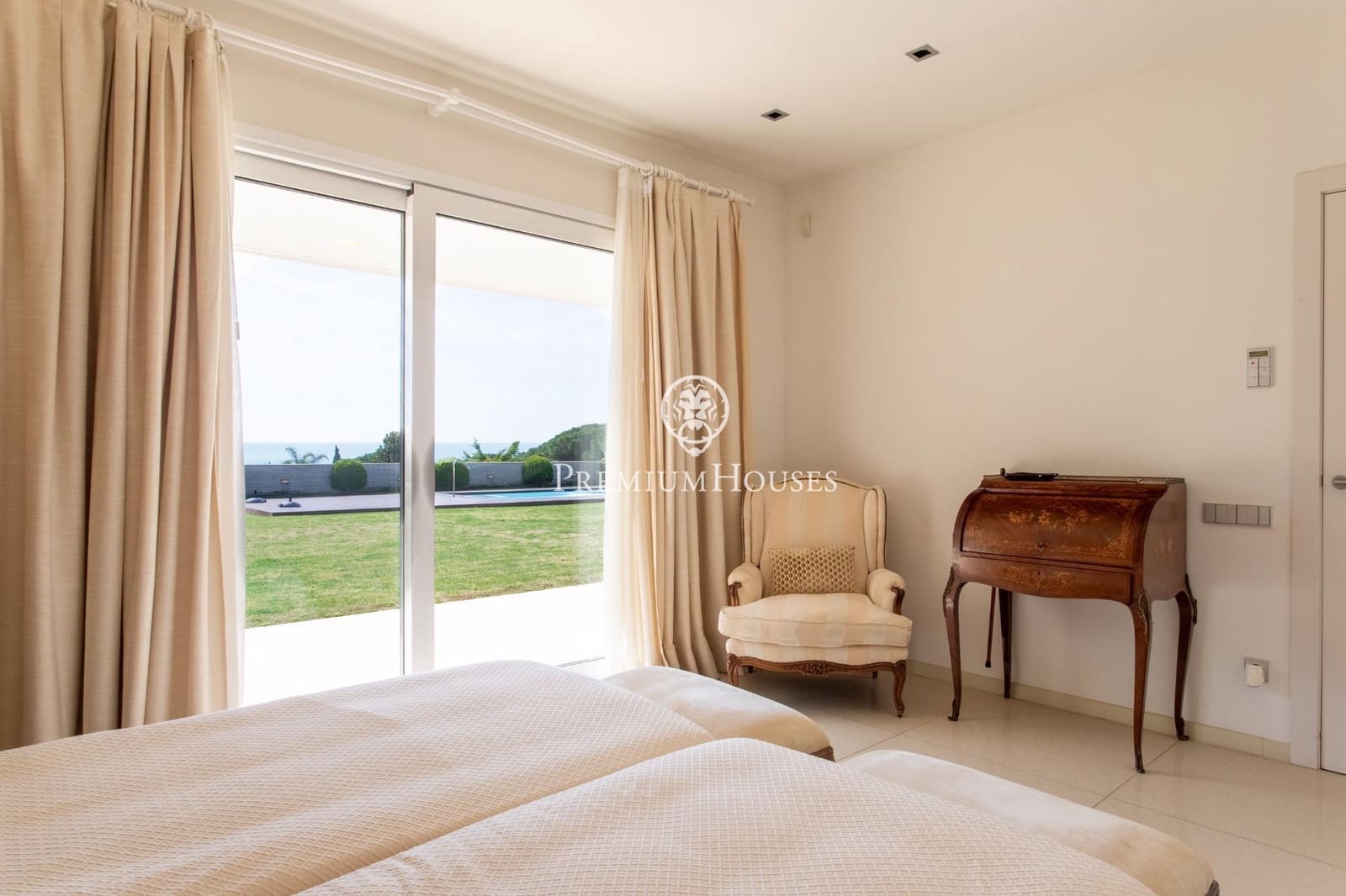 9 bedroom Villa for sale in Sant Vicenc de Montalt with pool garage - € 2,475,000 (Ref: 9651964)