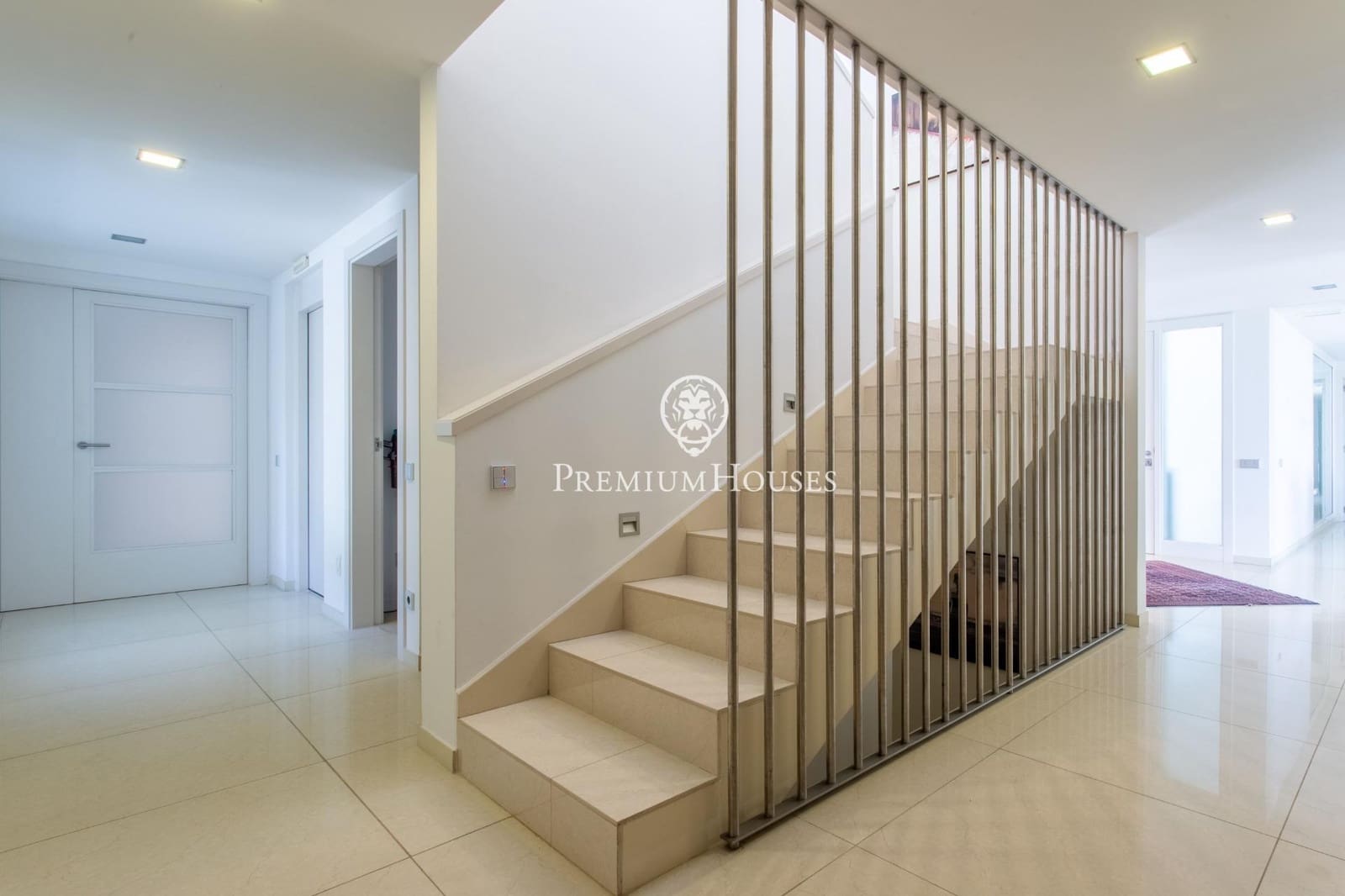 9 bedroom Villa for sale in Sant Vicenc de Montalt with pool garage - € 2,475,000 (Ref: 9651964)