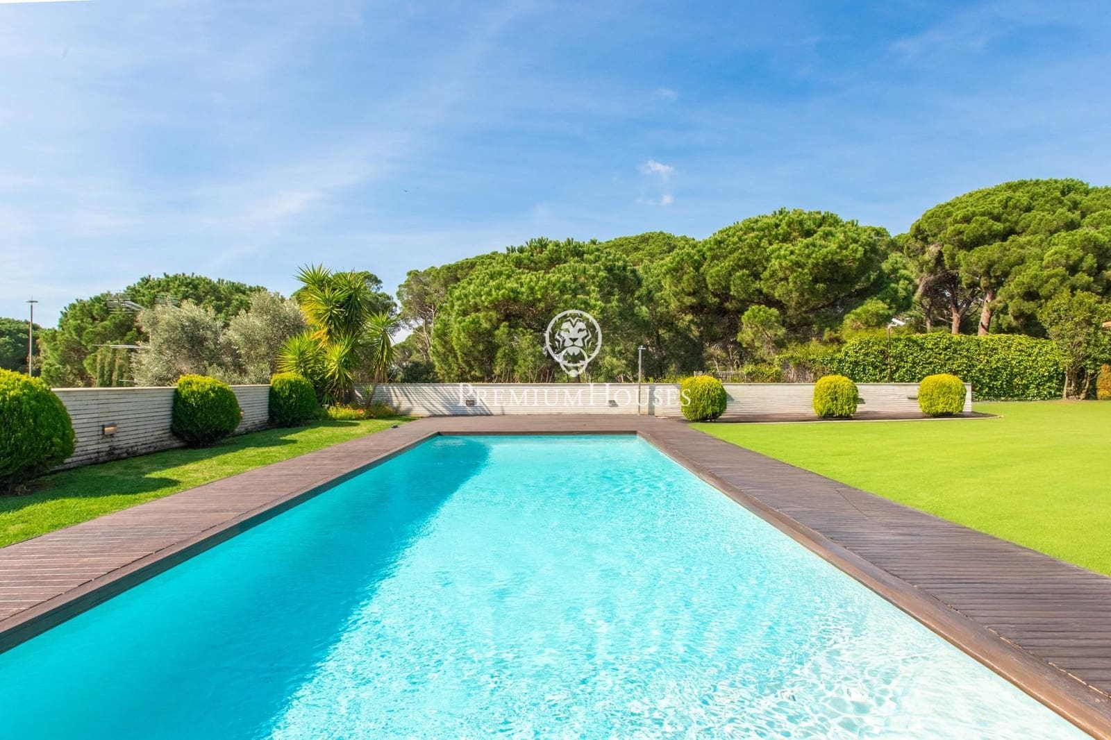 9 bedroom Villa for sale in Sant Vicenc de Montalt with pool garage - € 2,475,000 (Ref: 9651964)