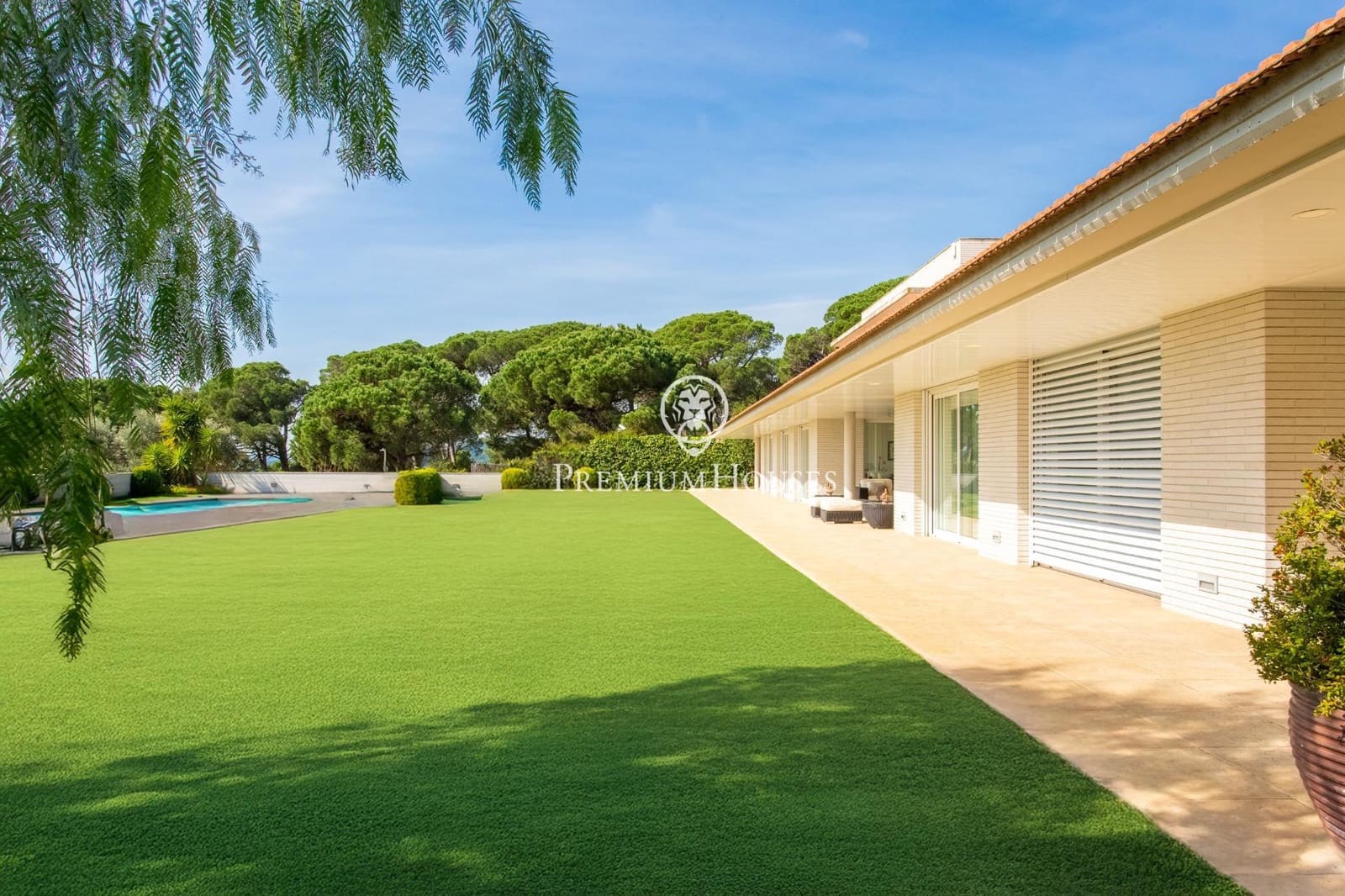 9 bedroom Villa for sale in Sant Vicenc de Montalt with pool garage - € 2,475,000 (Ref: 9651964)