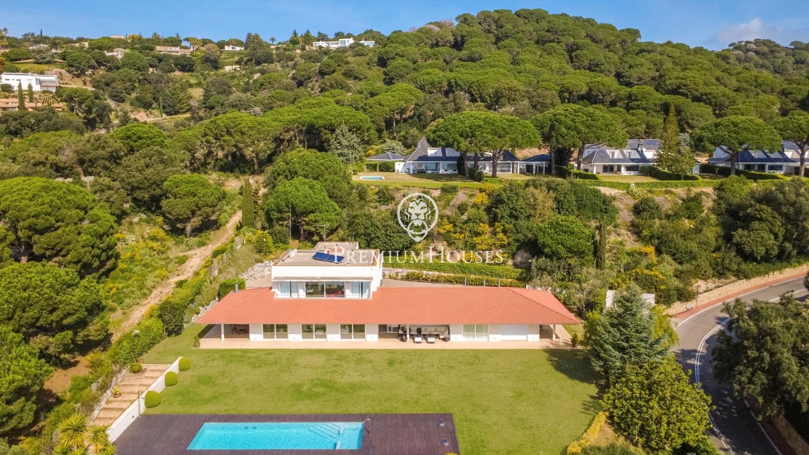 9 bedroom Villa for sale in Sant Vicenc de Montalt with pool garage - € 2,475,000 (Ref: 9651964)