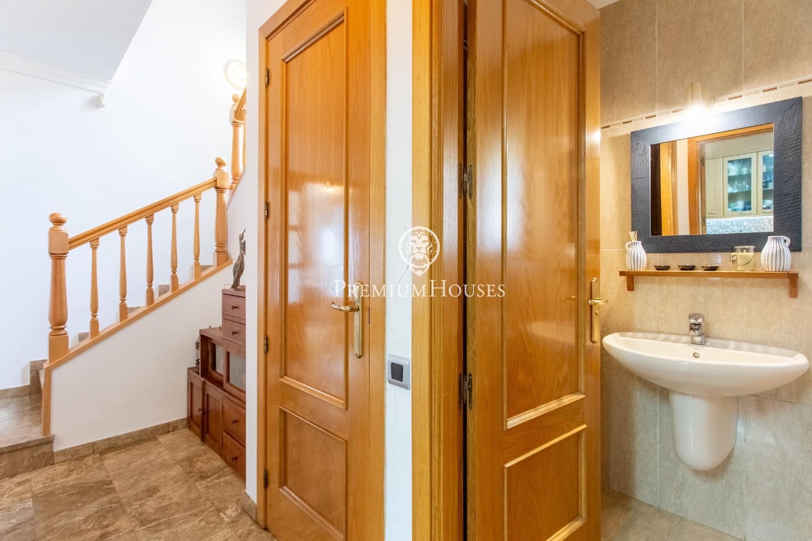 4 makuuhuone Huvila myytävänä paikassa Teia mukana uima-altaan 
autotalli - 798 000 € (Ref: 9651965)