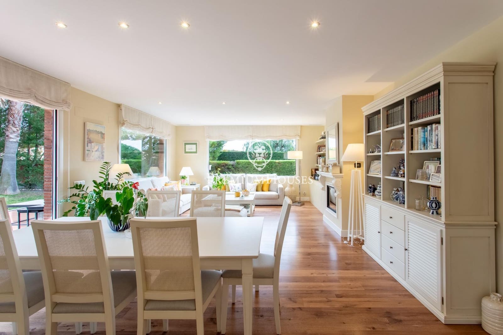 Chalet de 4 habitaciones en Sant Vicenç de Montalt en venta con piscina garaje - 1.300.000 € (Ref: 9674213)