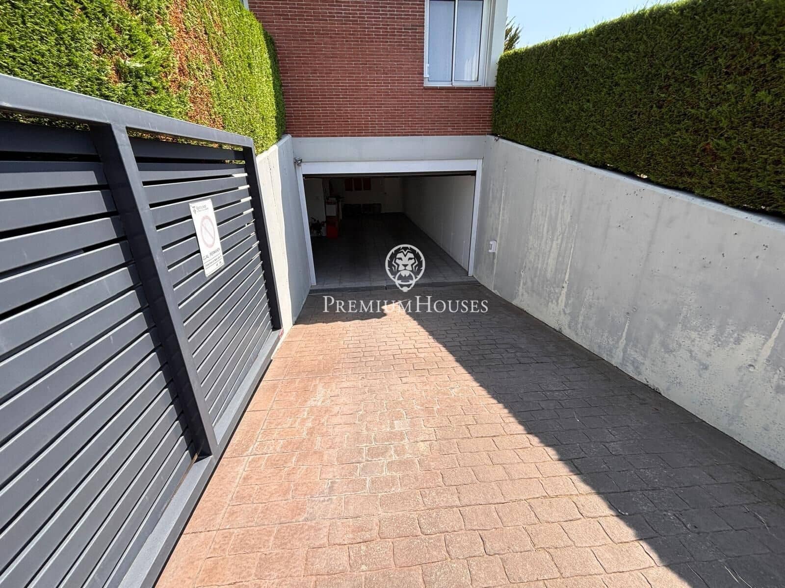 Chalet de 4 habitaciones en Sant Vicenç de Montalt en venta con piscina garaje - 1.300.000 € (Ref: 9674213)