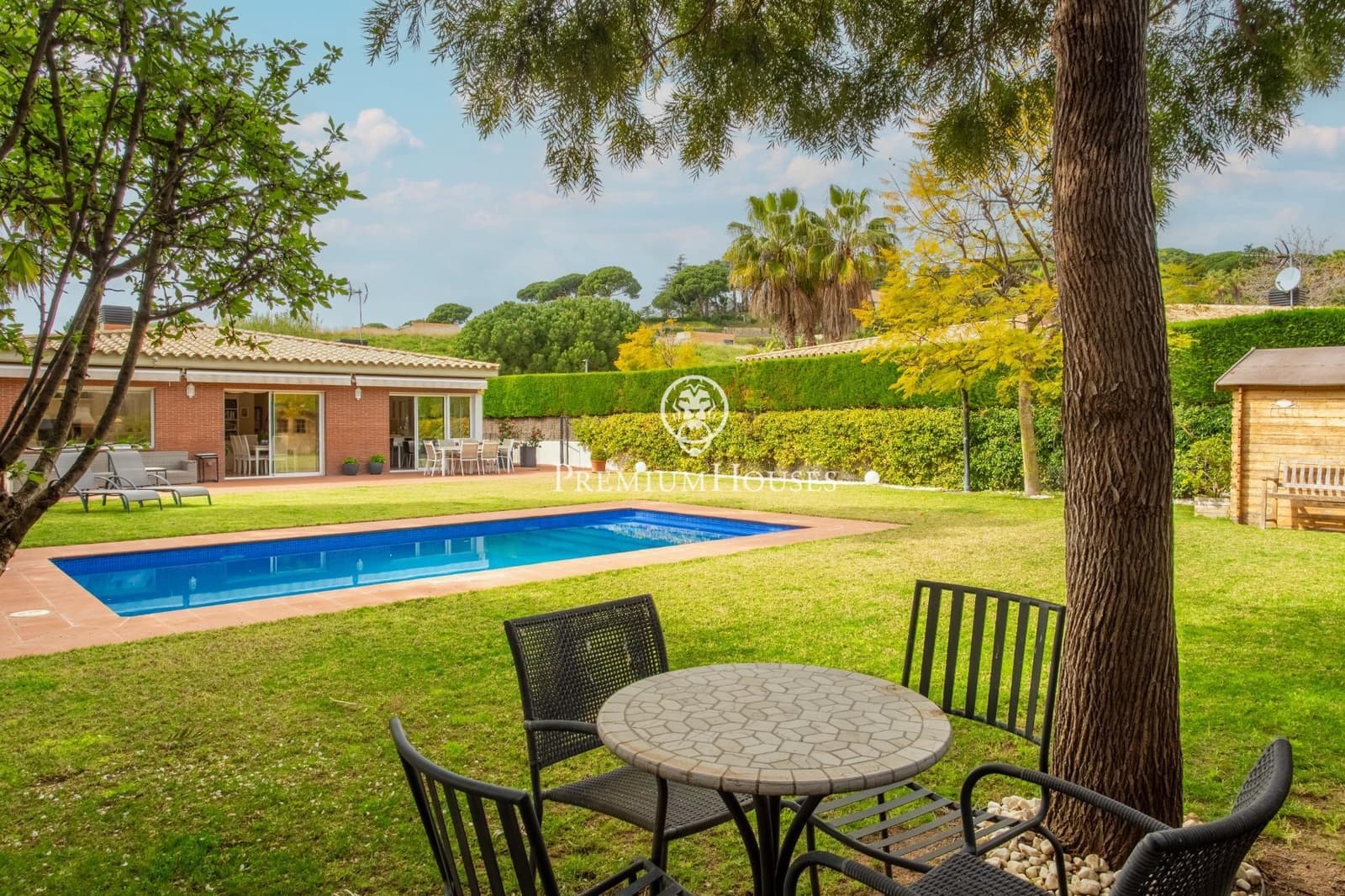 Chalet de 4 habitaciones en Sant Vicenç de Montalt en venta con piscina garaje - 1.300.000 € (Ref: 9674213)