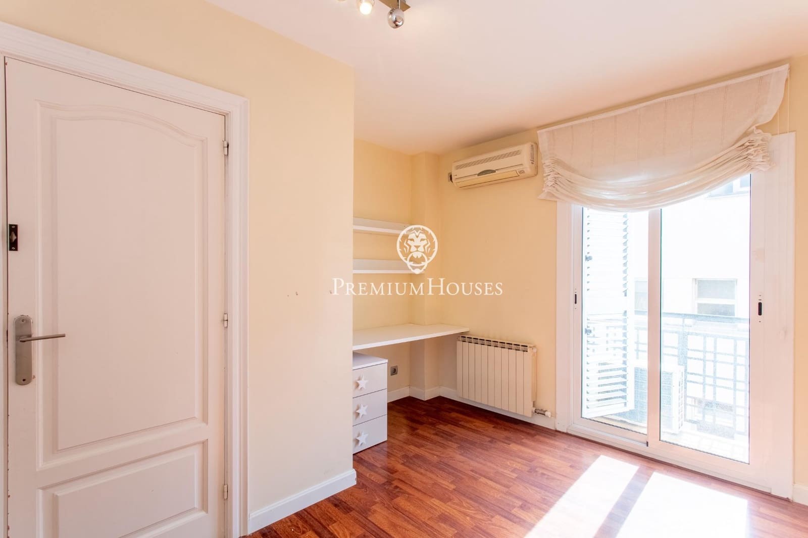 4 soverom Penthouse til salgs i Mataro - € 580 000 (Ref: 9677468)