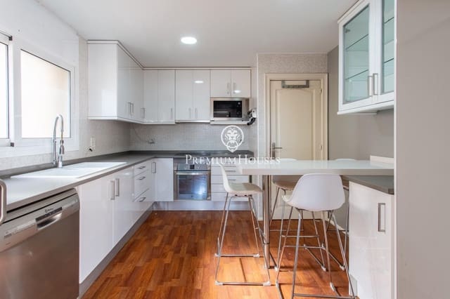 4 soverom Penthouse til salgs i Mataró - € 580 000 (Ref: 9677468)