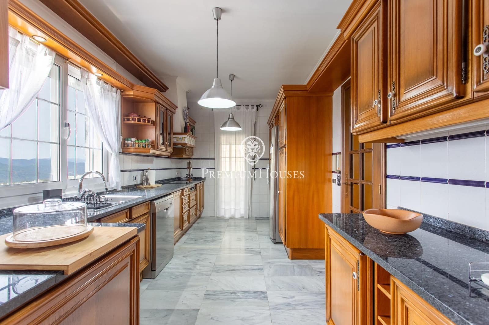 5 sypialnia Willa na sprzedaż w Mataro z basenem garażem - 825 000 € (Ref: 9677469)