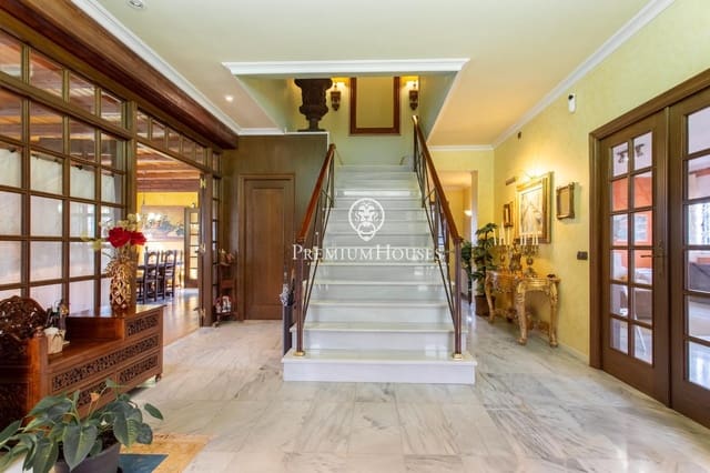 5 sypialnia Willa na sprzedaż w Mataró z basenem garażem - 825 000 € (Ref: 9677469)