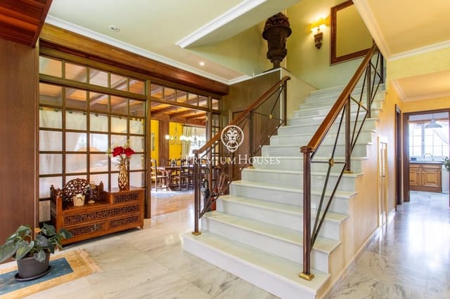 5 sypialnia Willa na sprzedaż w Mataró z basenem garażem - 825 000 € (Ref: 9677469)