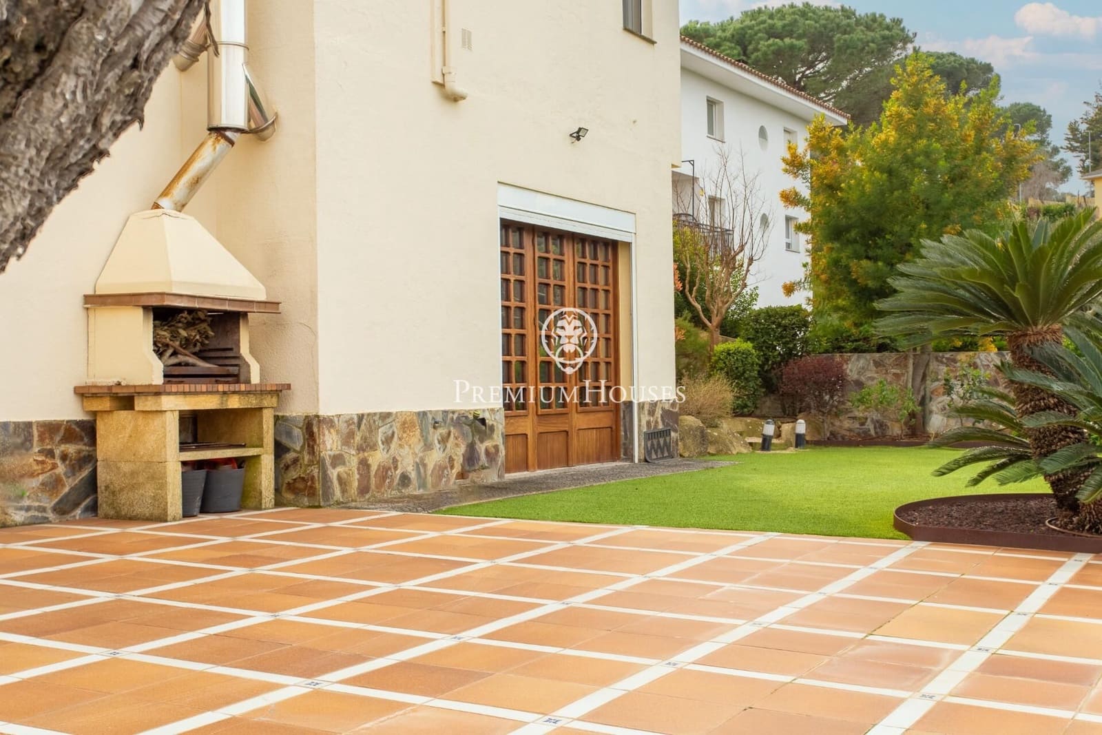 5 sypialnia Willa na sprzedaż w Mataro z basenem garażem - 825 000 € (Ref: 9677469)