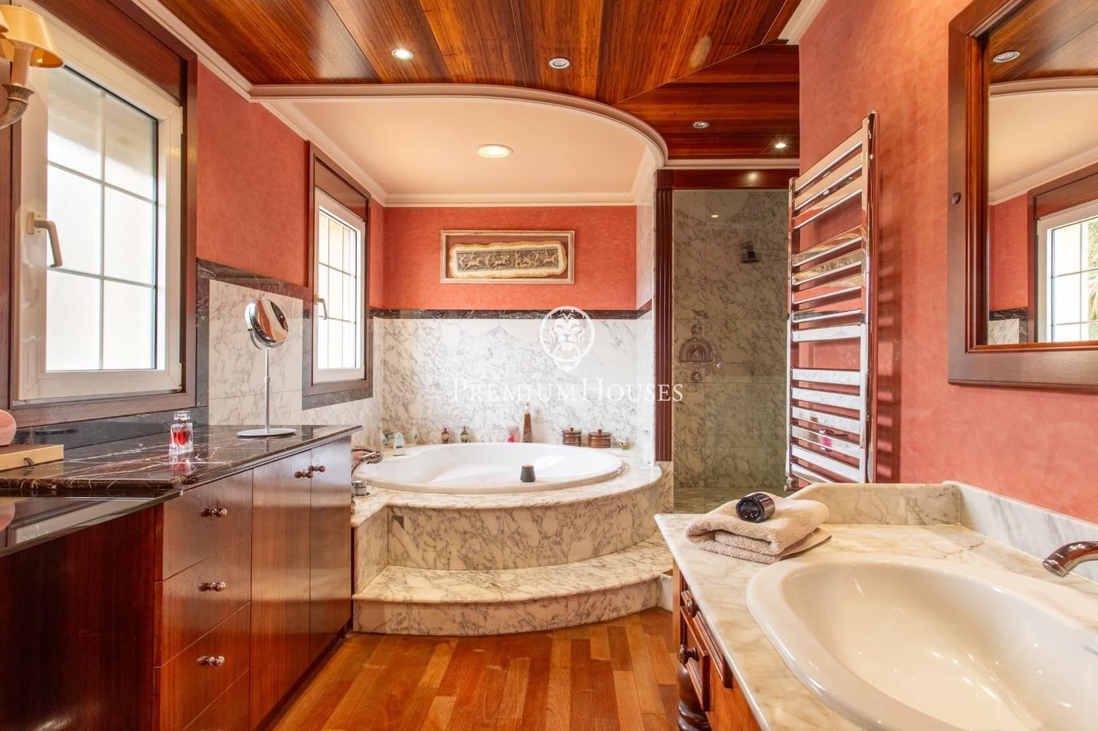 5 sypialnia Willa na sprzedaż w Mataro z basenem garażem - 825 000 € (Ref: 9677469)