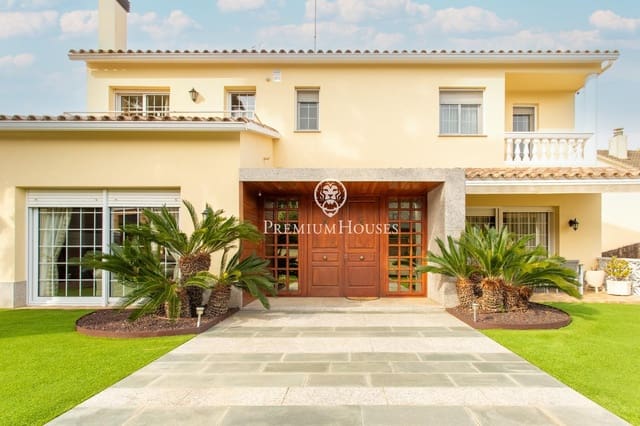 5 sypialnia Willa na sprzedaż w Mataró z basenem garażem - 825 000 € (Ref: 9677469)