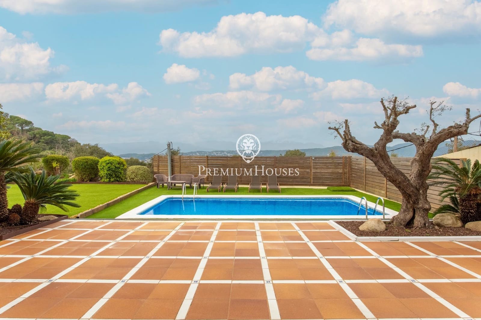 5 sypialnia Willa na sprzedaż w Mataro z basenem garażem - 825 000 € (Ref: 9677469)