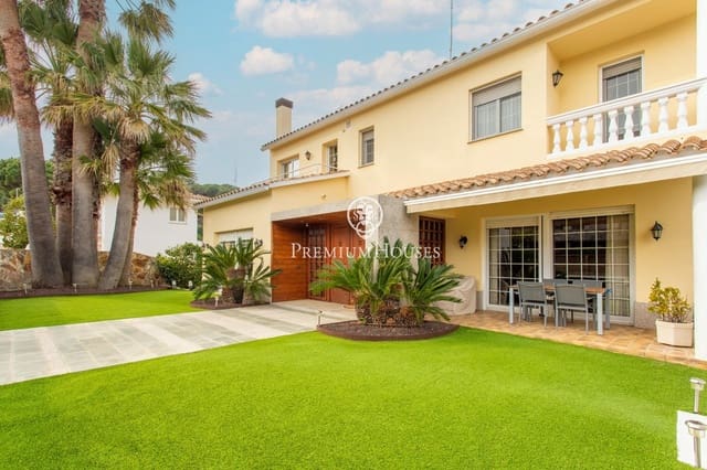 5 sypialnia Willa na sprzedaż w Mataró z basenem garażem - 825 000 € (Ref: 9677469)