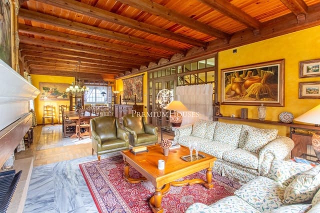 5 sypialnia Willa na sprzedaż w Mataró z basenem garażem - 825 000 € (Ref: 9677469)