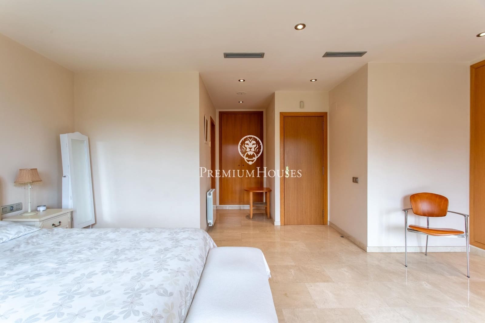 4 quarto Moradia em Banda para venda em Montgat com piscina - 1 230 000 € (Ref: 9679845)