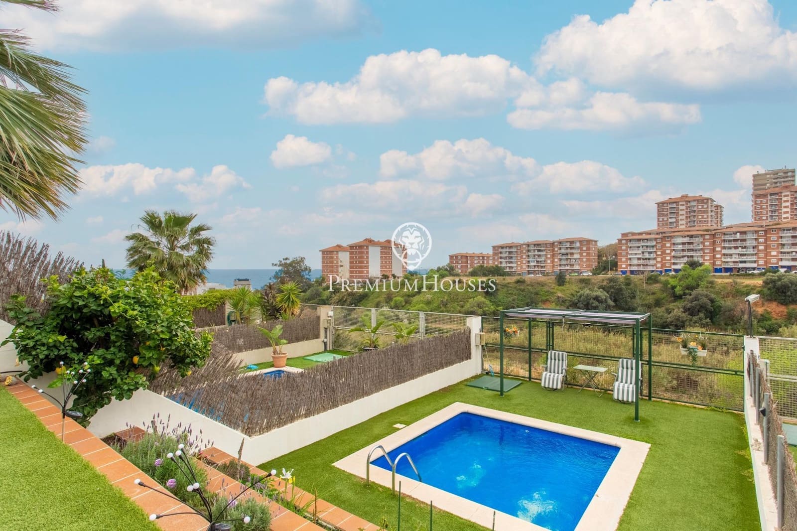 4 quarto Moradia em Banda para venda em Montgat com piscina - 1 230 000 € (Ref: 9679845)