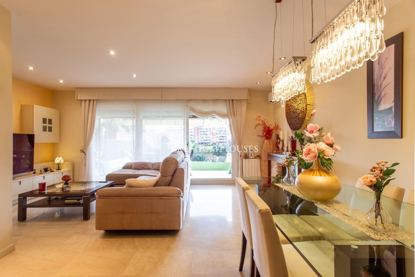 4 quarto Moradia em Banda para venda em Montgat com piscina - 1 230 000 € (Ref: 9679845)