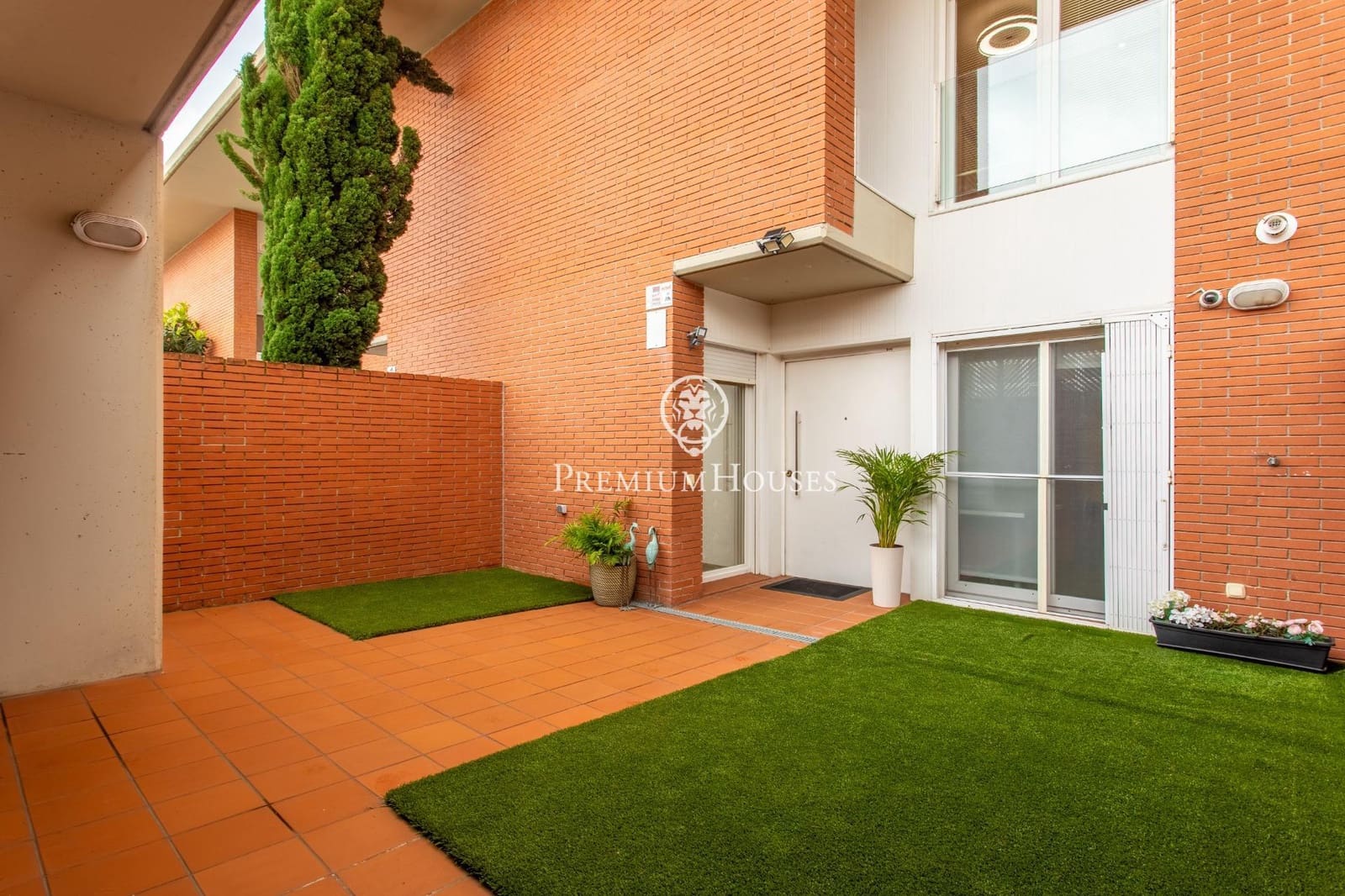 4 quarto Moradia em Banda para venda em Montgat com piscina - 1 230 000 € (Ref: 9679845)