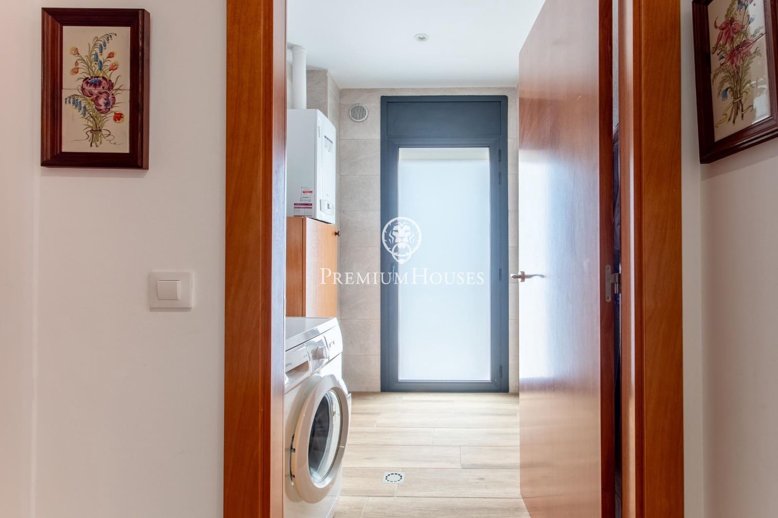 5 bedroom Villa for sale in Cabrera de Mar with pool garage - € 1,360,000 (Ref: 9686419)