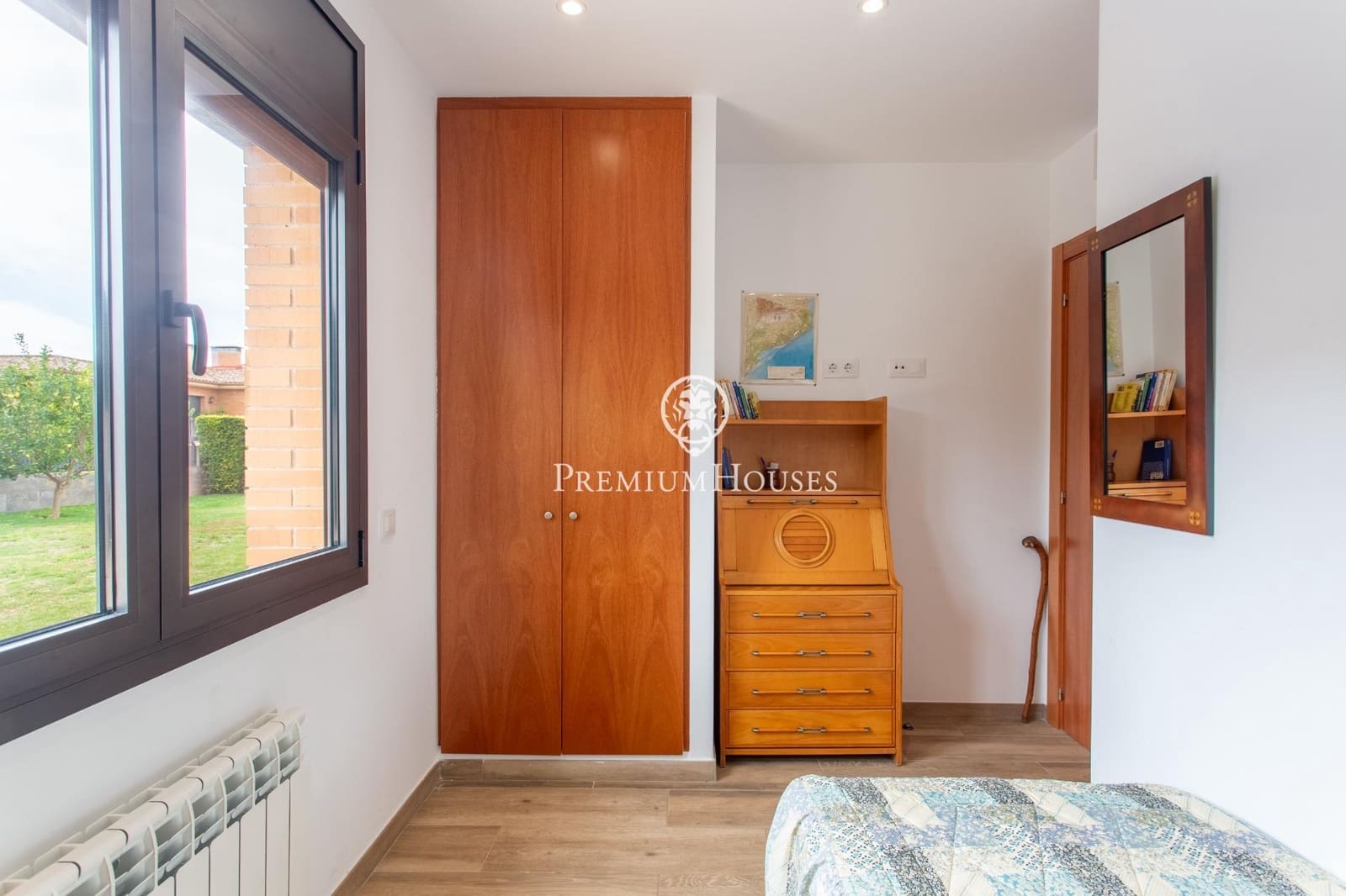 5 bedroom Villa for sale in Cabrera de Mar with pool garage - € 1,360,000 (Ref: 9686419)