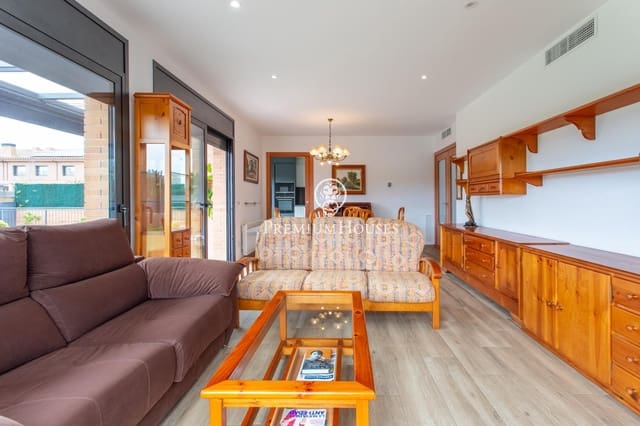 5 soverom Villa til salgs i Cabrera de Mar med svømmebasseng garasje - € 1 360 000 (Ref: 9686419)