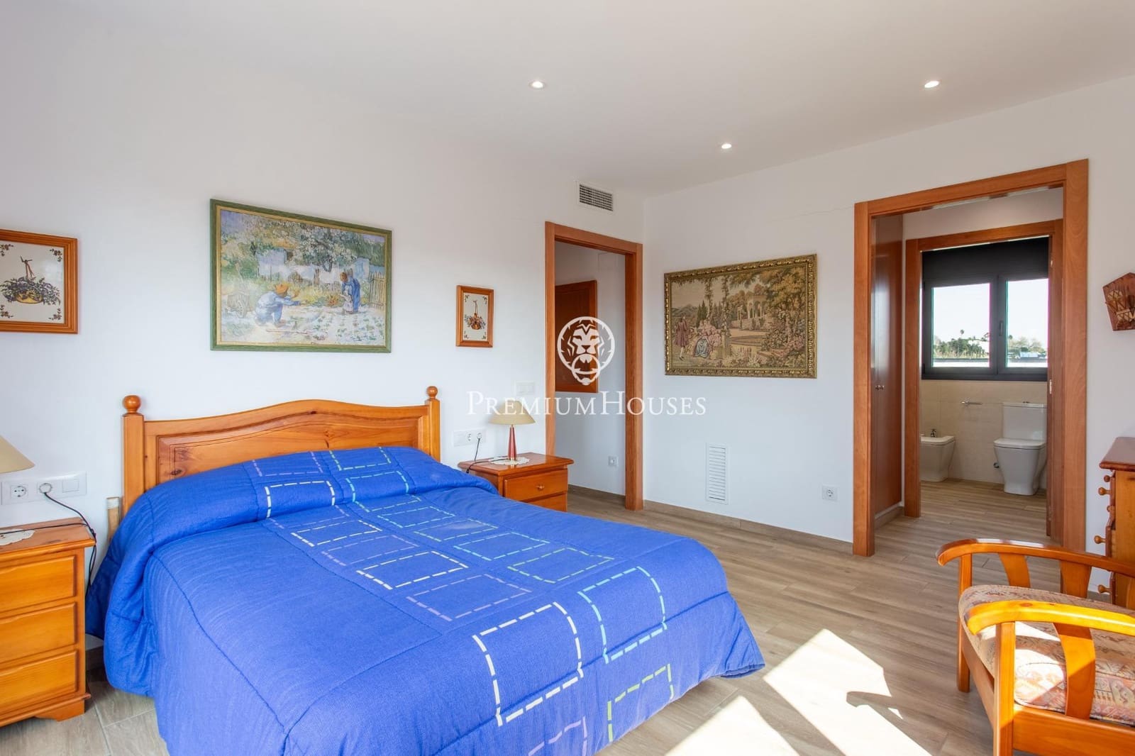 5 bedroom Villa for sale in Cabrera de Mar with pool garage - € 1,360,000 (Ref: 9686419)