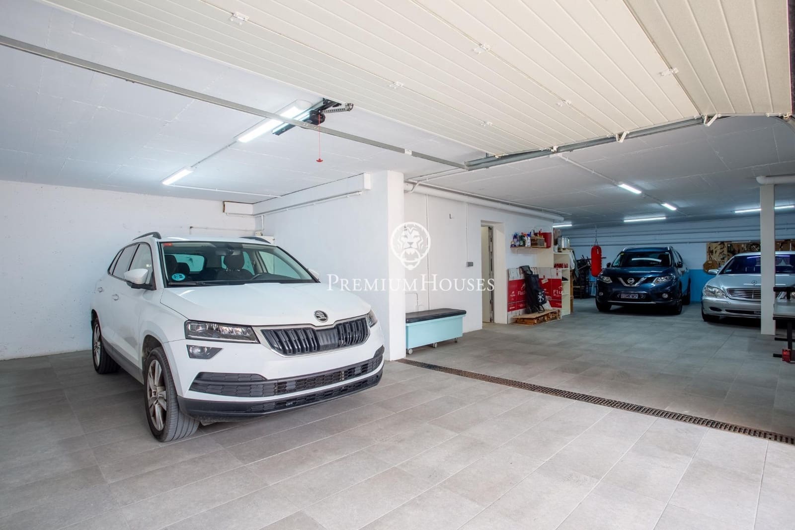 5 bedroom Villa for sale in Cabrera de Mar with pool garage - € 1,360,000 (Ref: 9686419)