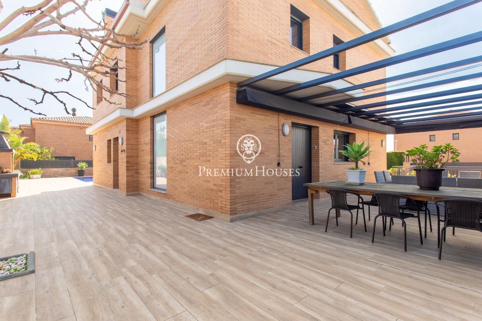 5 bedroom Villa for sale in Cabrera de Mar with pool garage - € 1,360,000 (Ref: 9686419)
