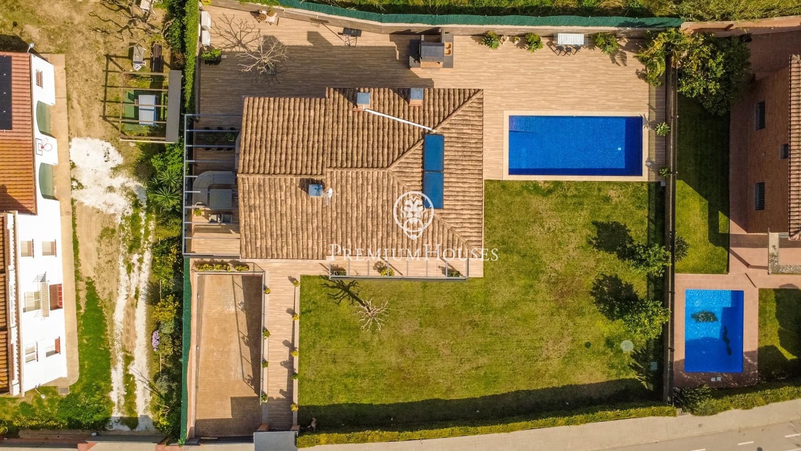 5 bedroom Villa for sale in Cabrera de Mar with pool garage - € 1,360,000 (Ref: 9686419)