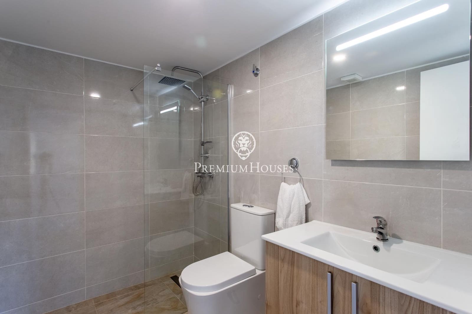 7 makuuhuone Huvila myytävänä paikassa Sant Cebria de Vallalta - 470 000 € (Ref: 9690595)