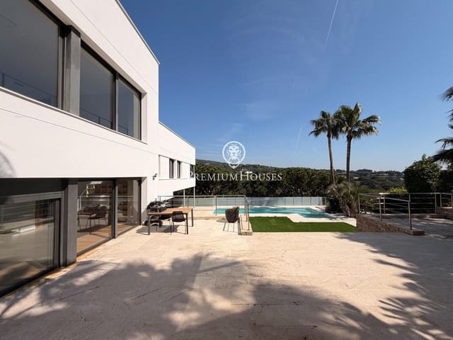 4 Zimmer Villa zu verkaufen in Sant Andreu de Llavaneres mit Pool - 1.400.000 € (Ref: 9714930)