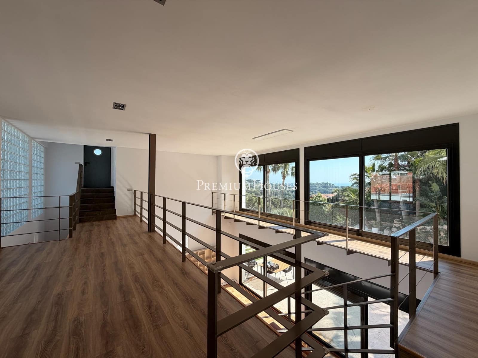 4 Zimmer Villa zu verkaufen in Sant Andreu de Llavaneres mit Pool - 1.400.000 € (Ref: 9714930)