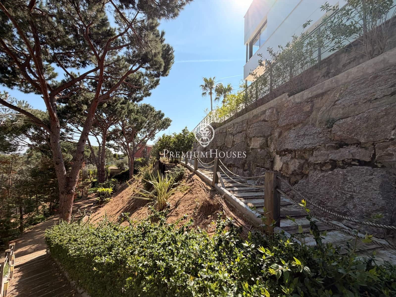 4 Zimmer Villa zu verkaufen in Sant Andreu de Llavaneres mit Pool - 1.400.000 € (Ref: 9714930)