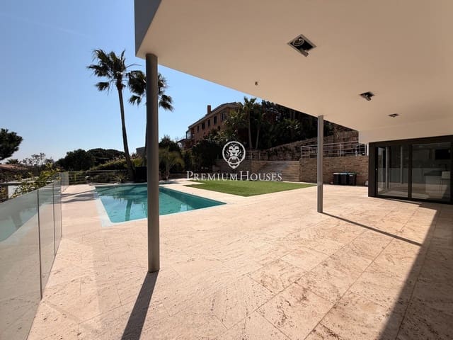 4 chambre Villa/Maison à vendre à Sant Andreu de Llavaneres avec piscine garage - 1 400 000 € (Ref: 9714930)