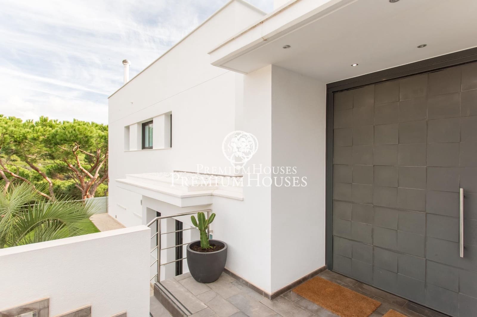 4 bedroom Villa for sale in Sant Andreu de Llavaneres with pool garage - € 1,275,000 (Ref: 9714930)