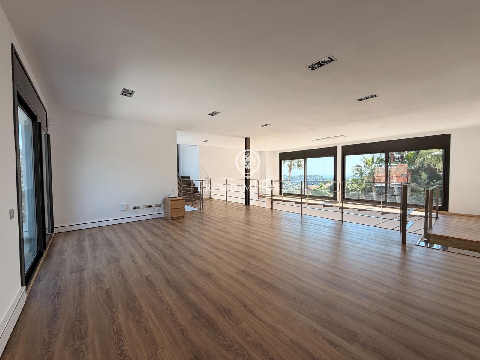 4 bedroom Villa for sale in Sant Andreu de Llavaneres with pool garage - € 1,275,000 (Ref: 9714930)