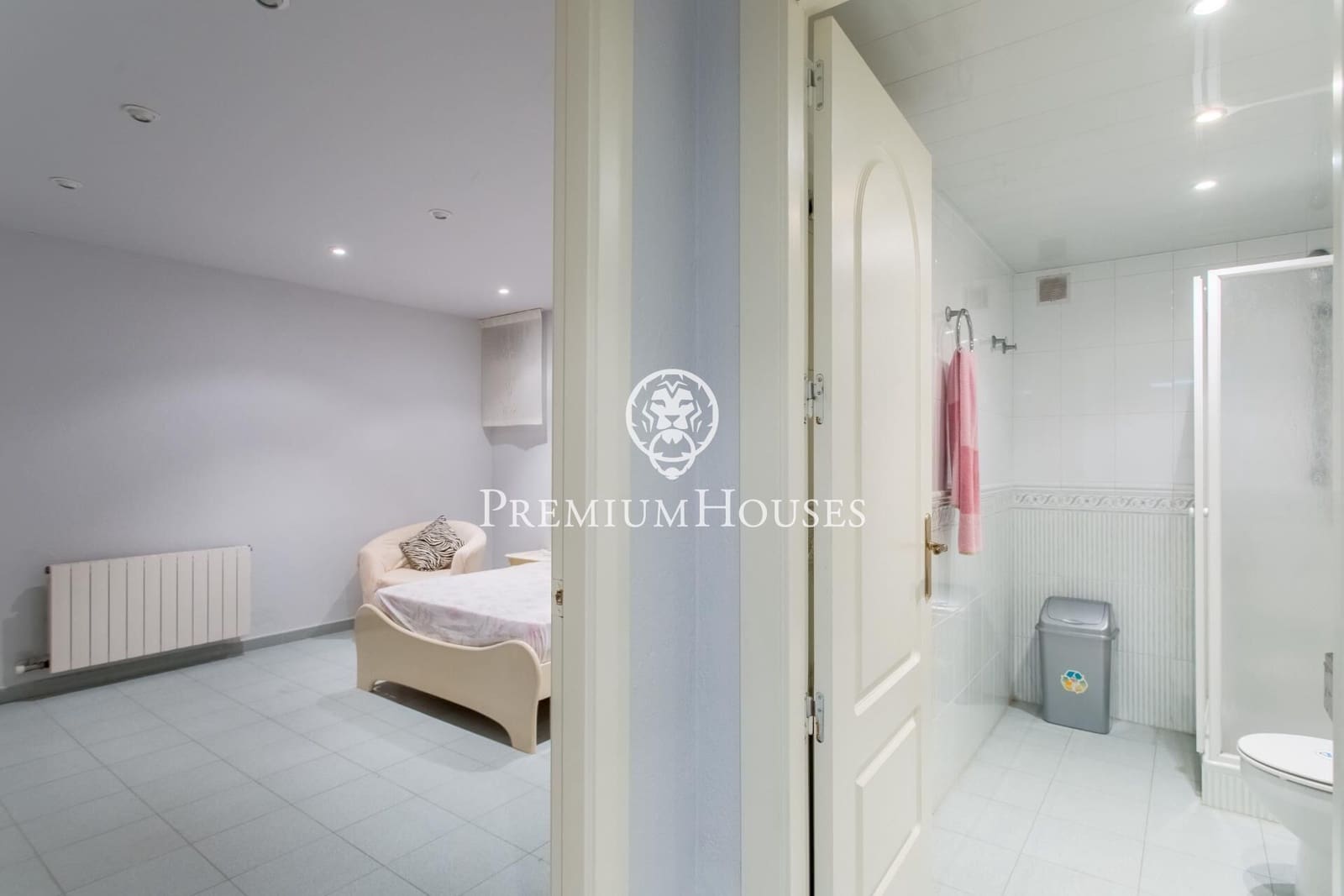 4 slaapkamer Villa te koop in Sant Vicenc de Montalt met zwembad garage - € 1.085.000 (Ref: 9721697)