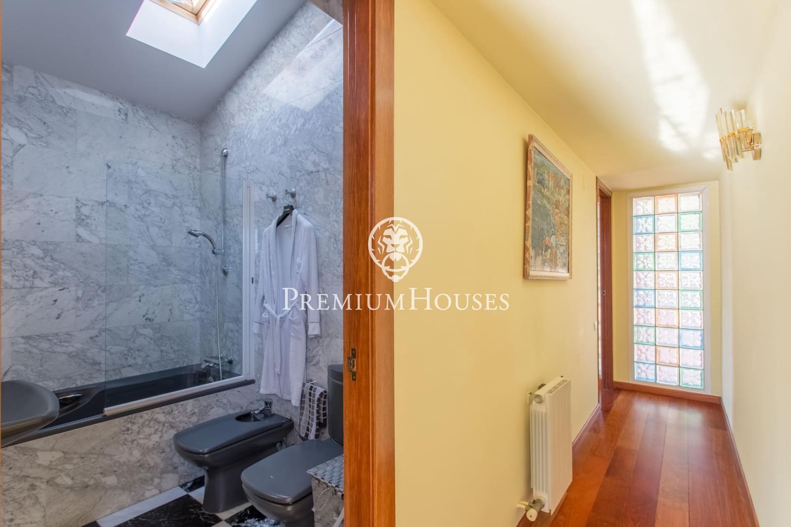 4 slaapkamer Villa te koop in Sant Vicenc de Montalt met zwembad garage - € 1.085.000 (Ref: 9721697)