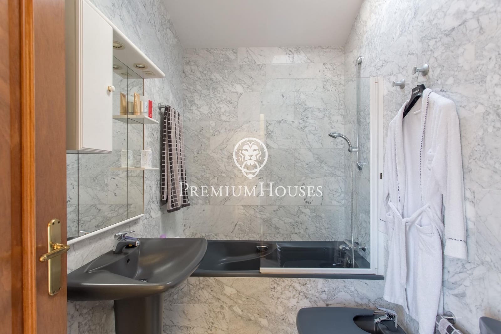 4 slaapkamer Villa te koop in Sant Vicenc de Montalt met zwembad garage - € 1.085.000 (Ref: 9721697)