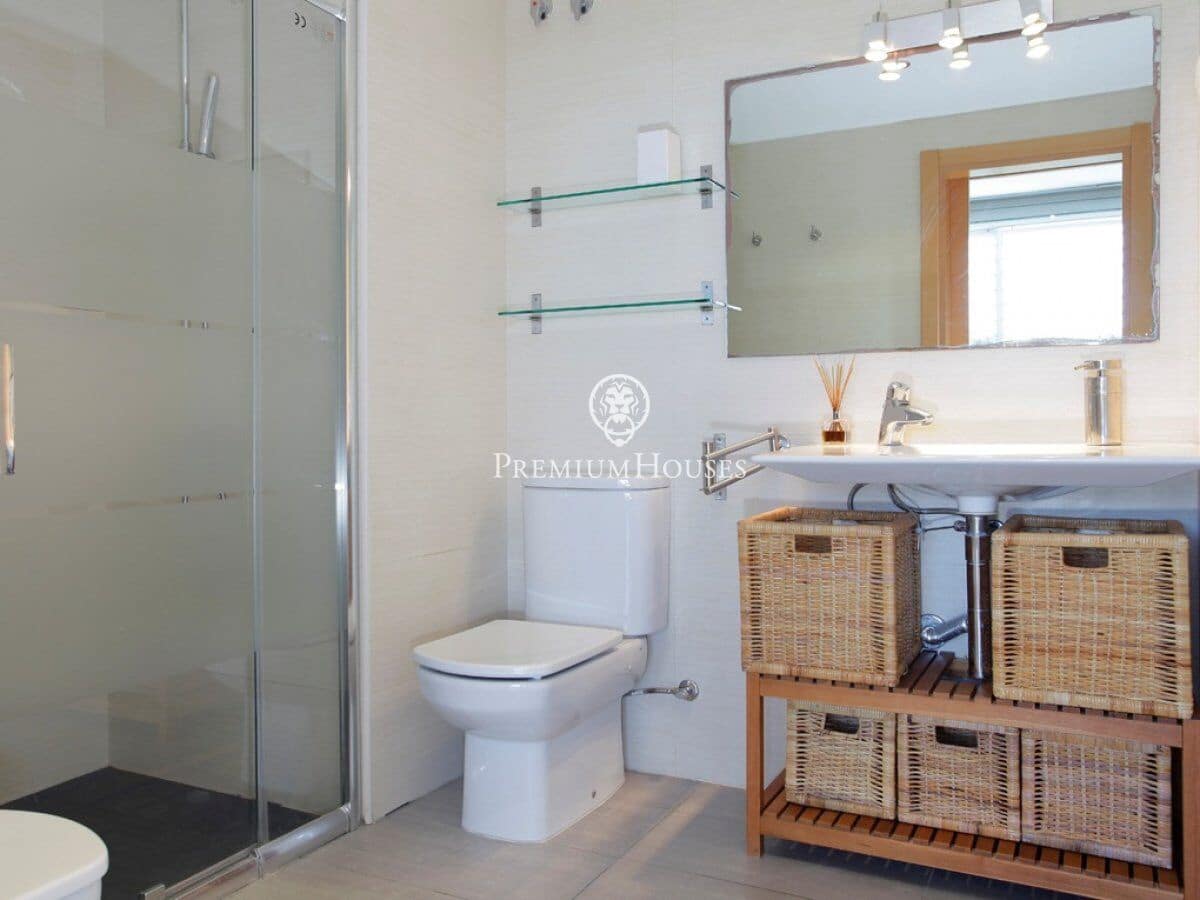 3 chambre Villa/Maison Mitoyenne à vendre à Sant Pol de Mar avec piscine - 510 000 € (Ref: 9735581)