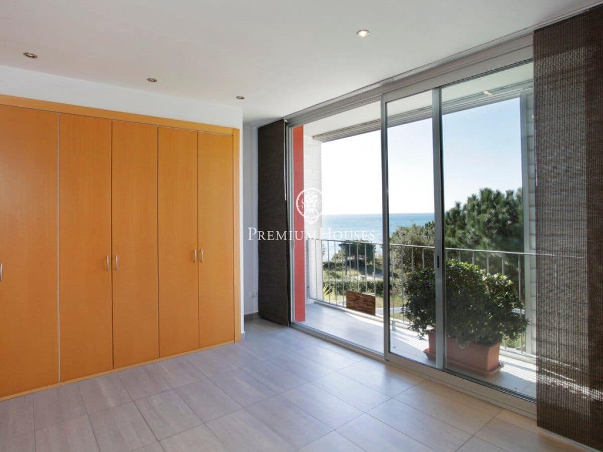 3 chambre Villa/Maison Mitoyenne à vendre à Sant Pol de Mar avec piscine - 510 000 € (Ref: 9735581)